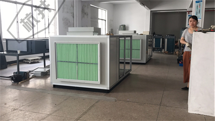 鐵路基站恒溫恒濕設(shè)備:直膨式恒溫恒濕空調(diào)機 鐵路基站恒溫恒濕設(shè)備:直膨式恒溫恒濕空調(diào)機
