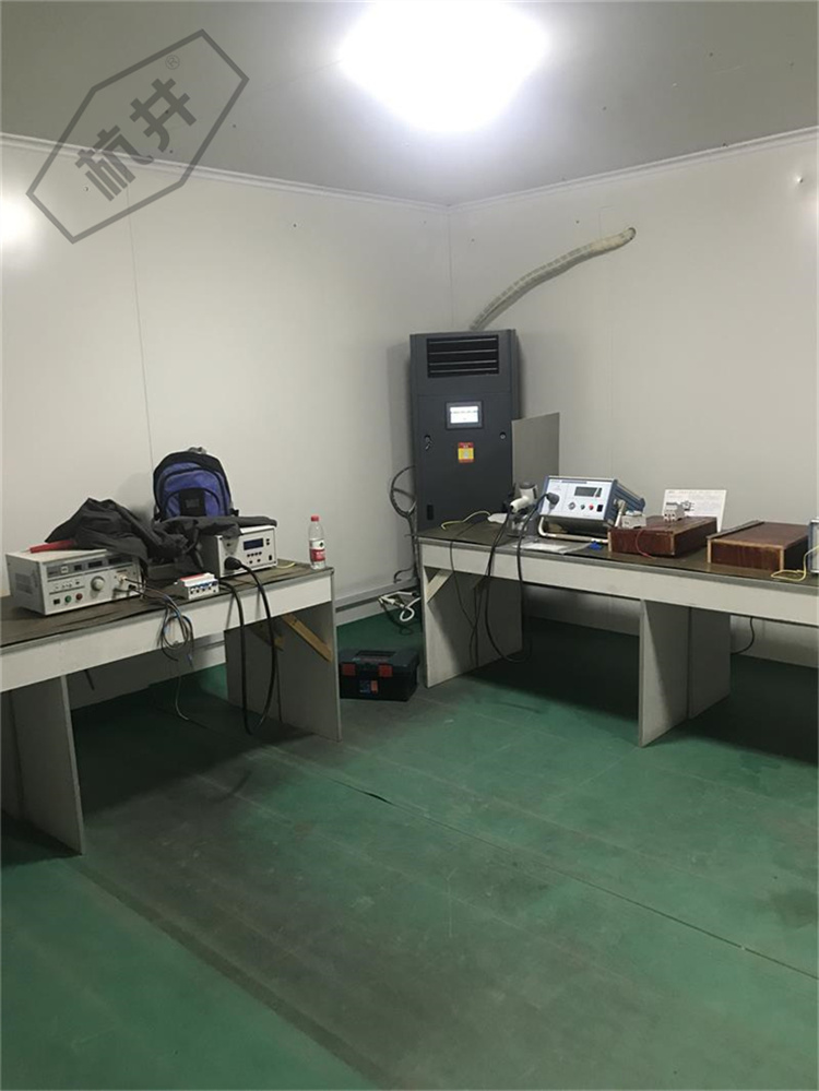 機(jī)房溫濕度設(shè)備:風(fēng)冷式恒溫恒濕空調(diào)機(jī)空調(diào) 機(jī)房溫濕度設(shè)備:風(fēng)冷式恒溫恒濕空調(diào)機(jī)空調(diào)